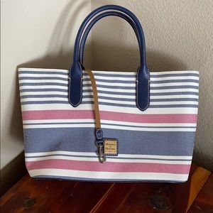 Dooney & Bourke purse